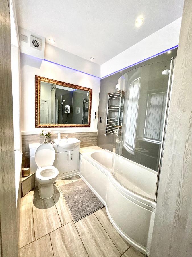 Large Luxury Apartment Blackpool Esterno foto